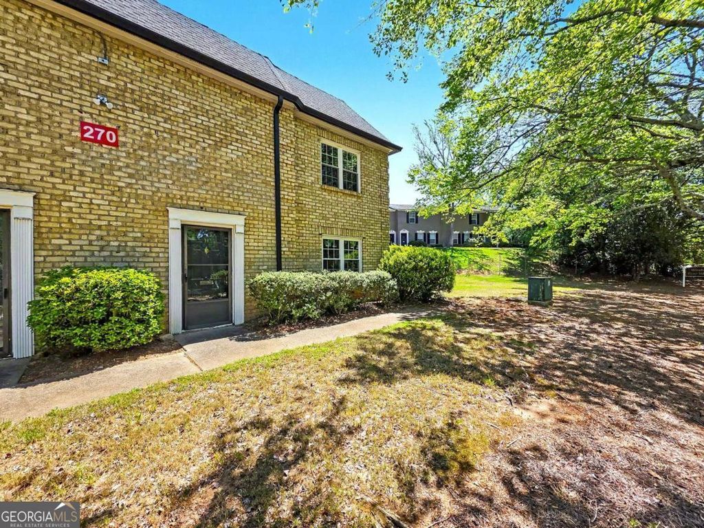 Photo of 270 Winding River Road #H, Atlanta, GA 30350 (MLS # 10736015)