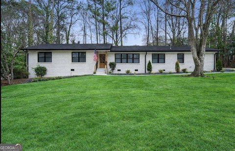 Photo of 725 Starlight Lane, Atlanta, GA 30342 (MLS # 10707354)