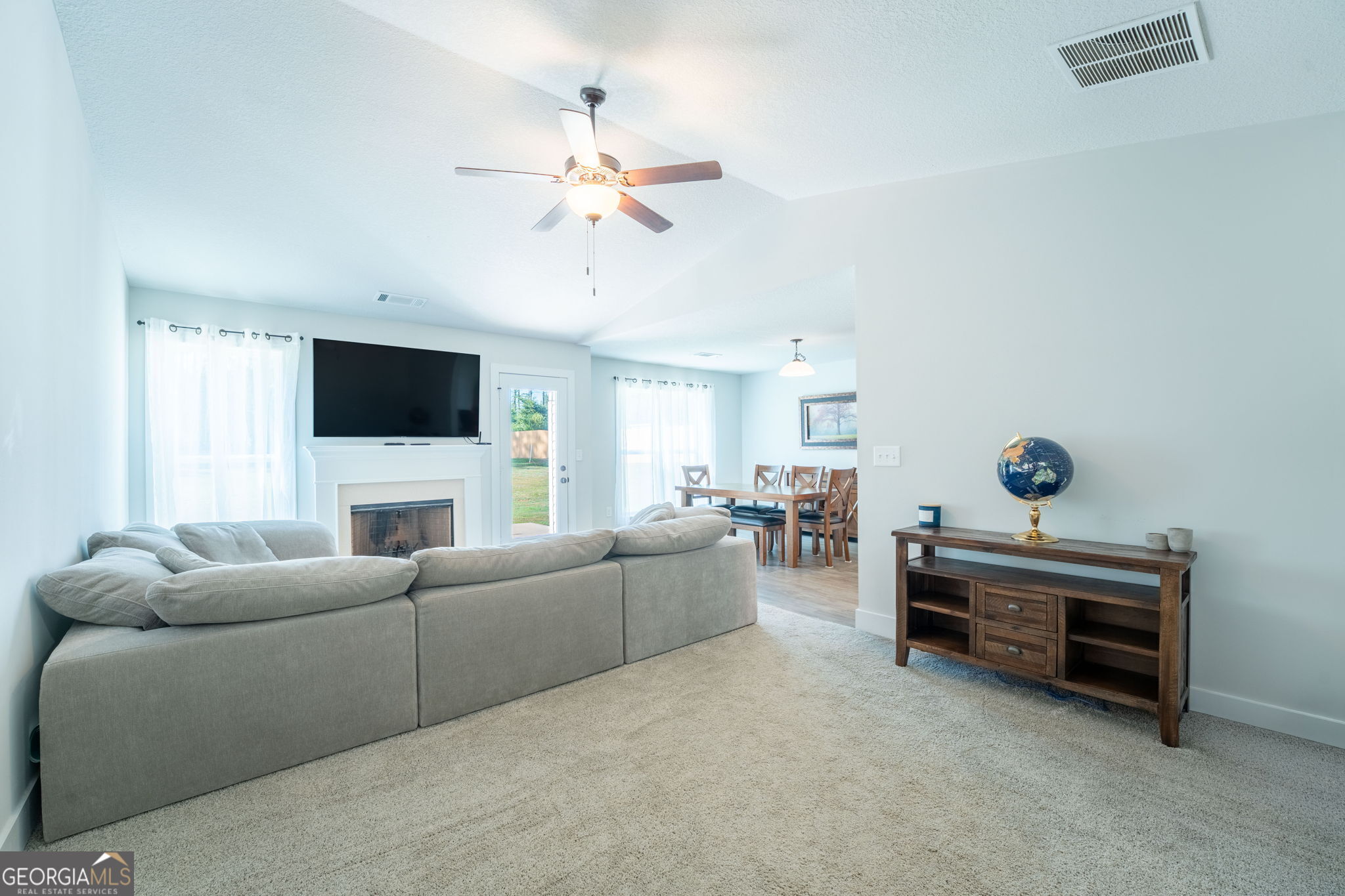 648 Walnut DR
