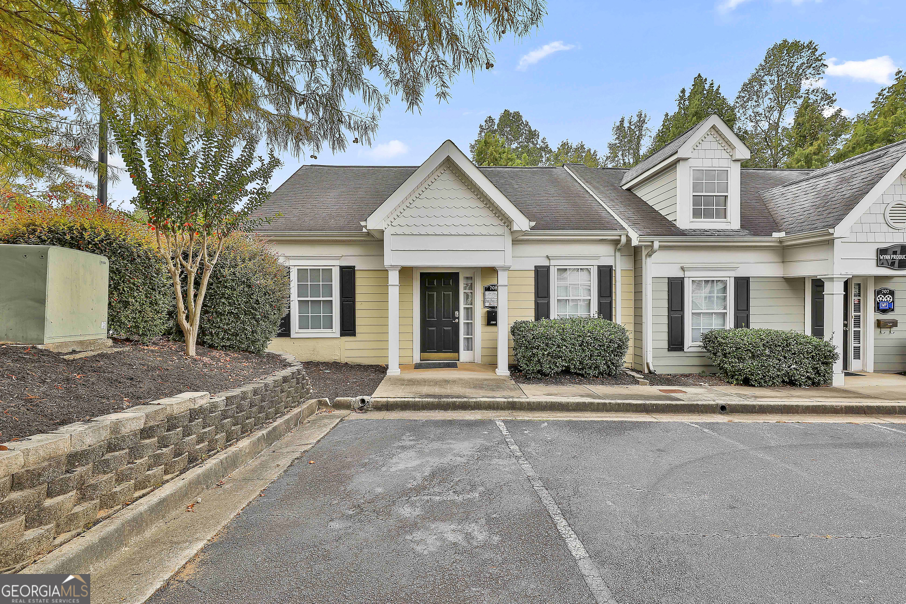 500 W Lanier AVE 708