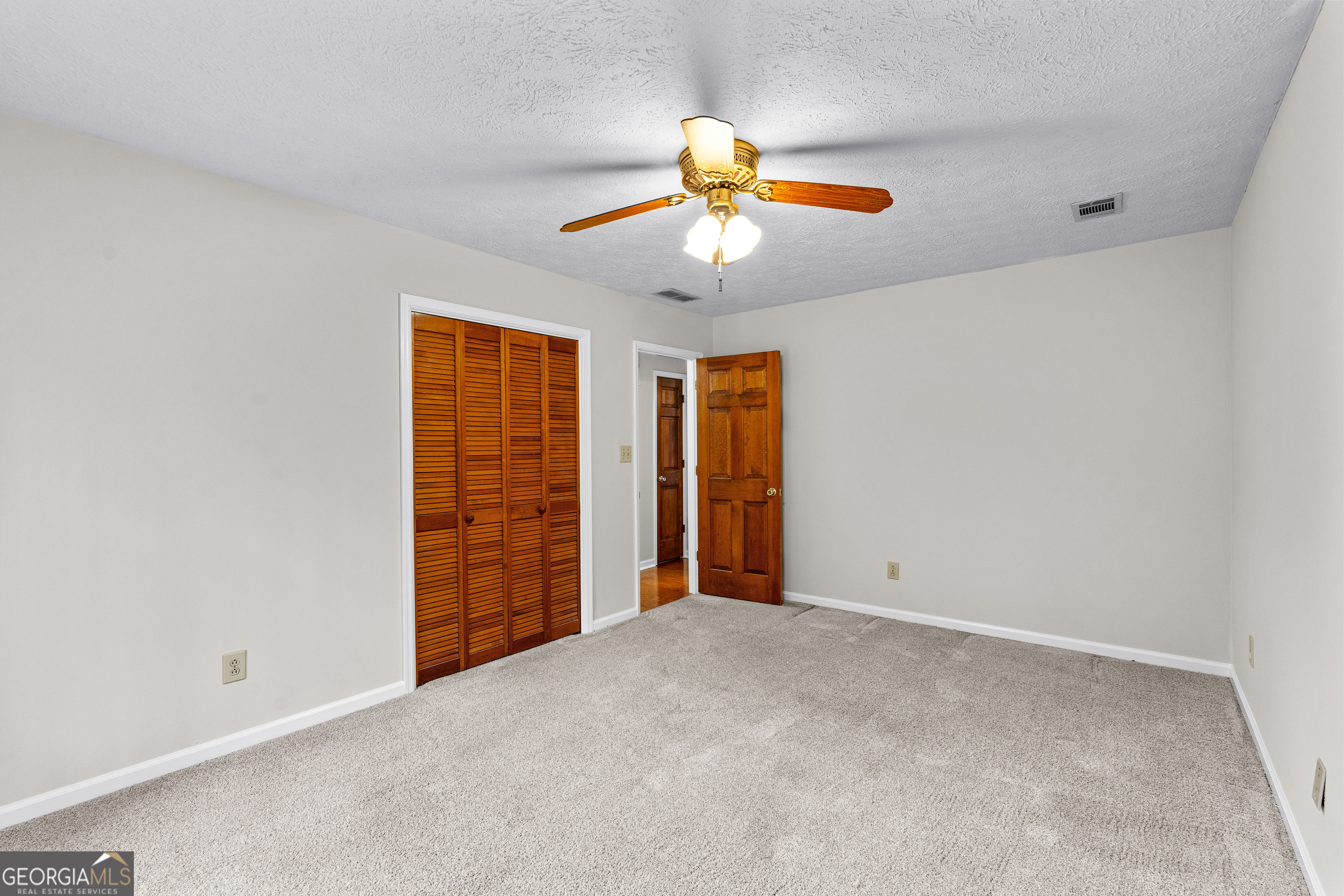 Fayetteville, Georgia 30215, United States, 3 Bedrooms Bedrooms, ,3 BathroomsBathrooms,Residential,Active,252132