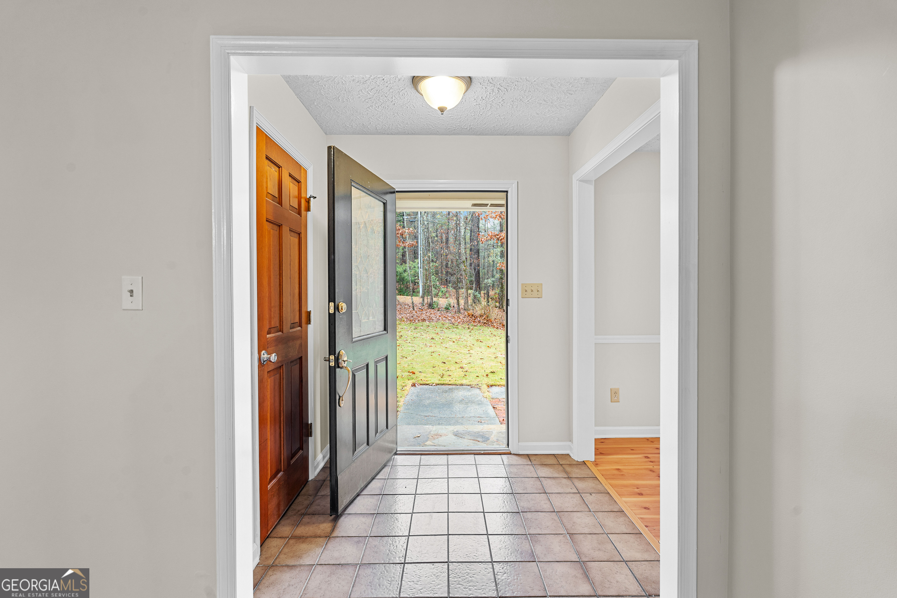 Fayetteville, Georgia 30215, United States, 3 Bedrooms Bedrooms, ,3 BathroomsBathrooms,Residential,Active,252132