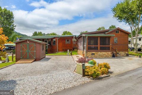 112 & 106 River Vista DR Dillard GA 30537