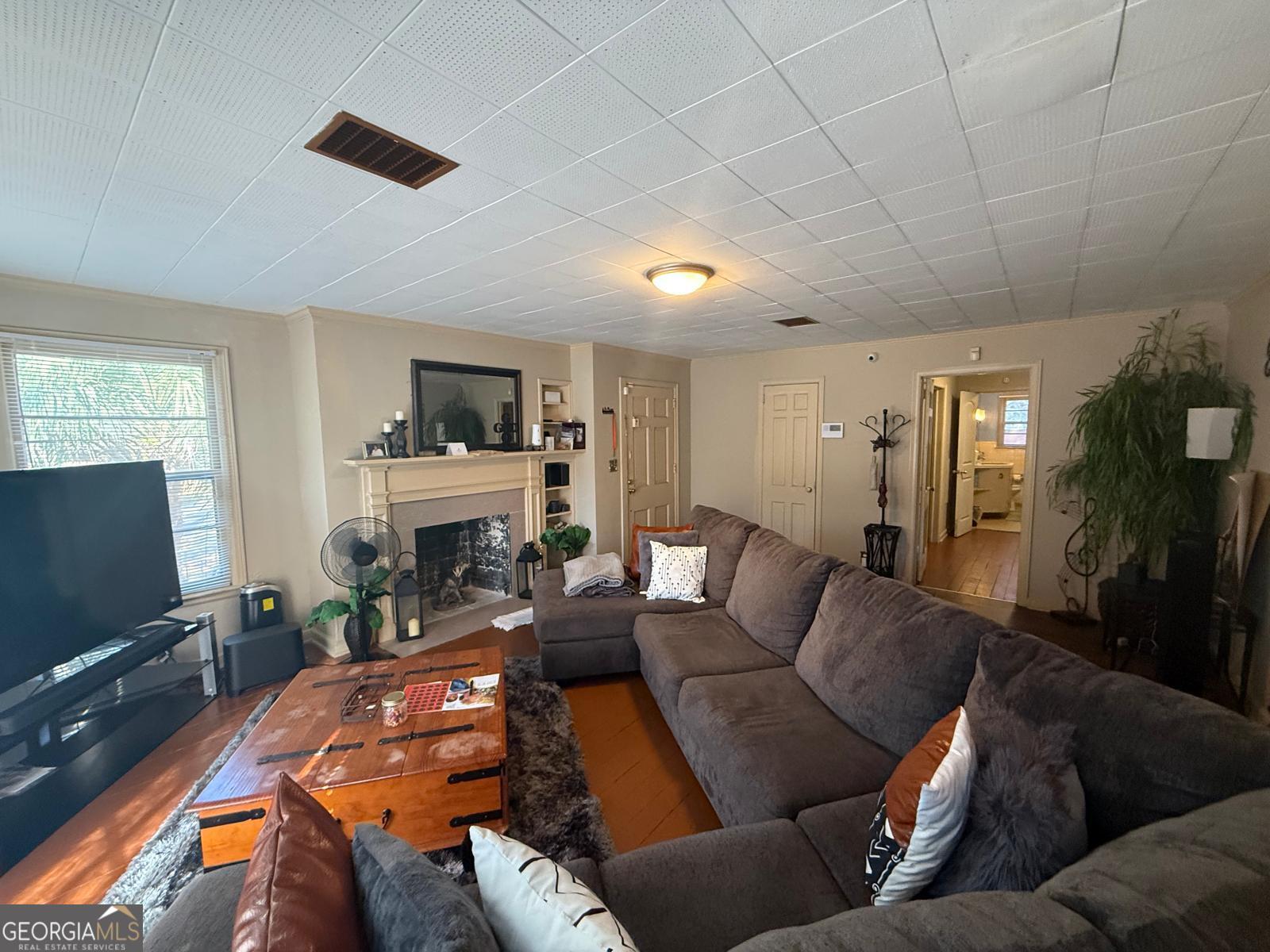 1184 Edna PL