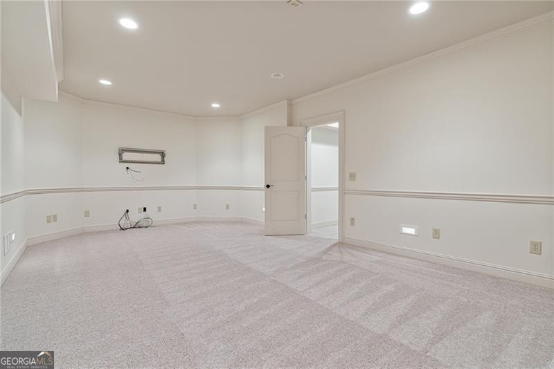 Malone's Pond - Residential