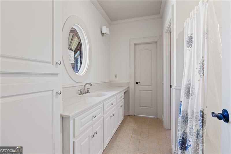 Malone's Pond - Residential