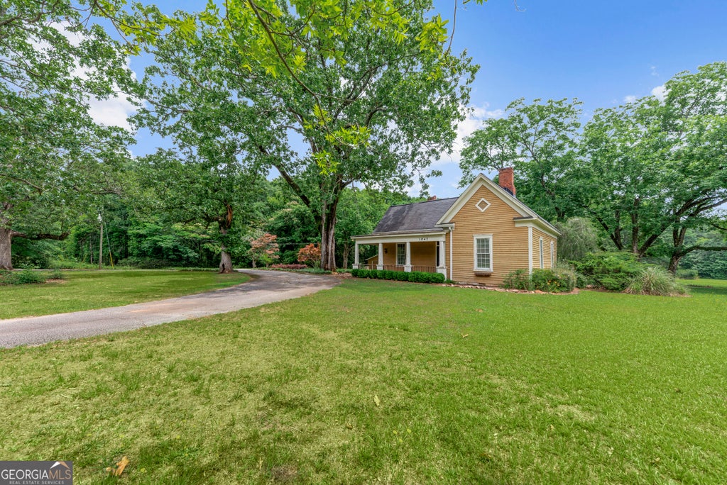 Photo of 1047 Dixie Road, Covington, GA 30014 (MLS # 10824361)