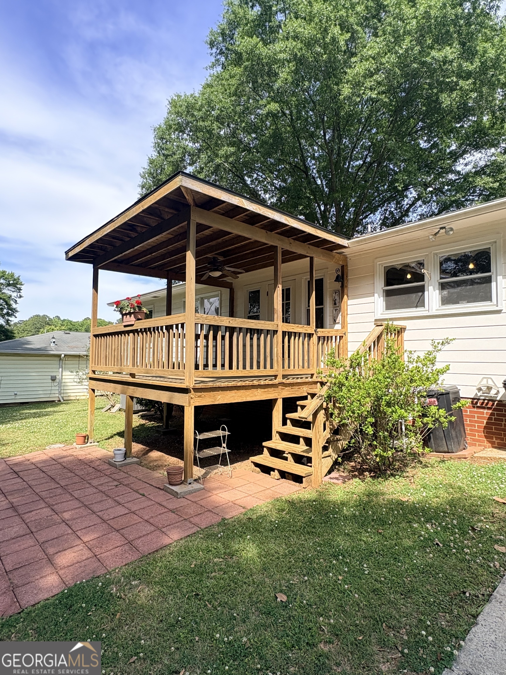 218 Flora AVE SE