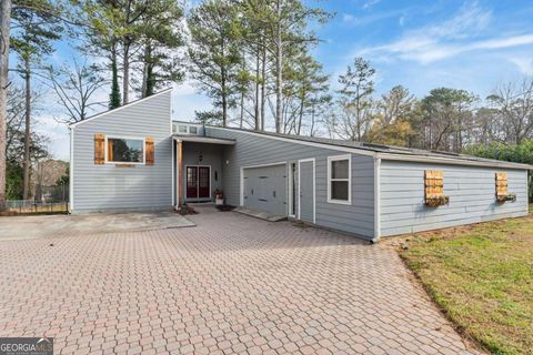 Photo of 4047 Meadow Way, Marietta, GA 30066 (MLS # 10659595)
