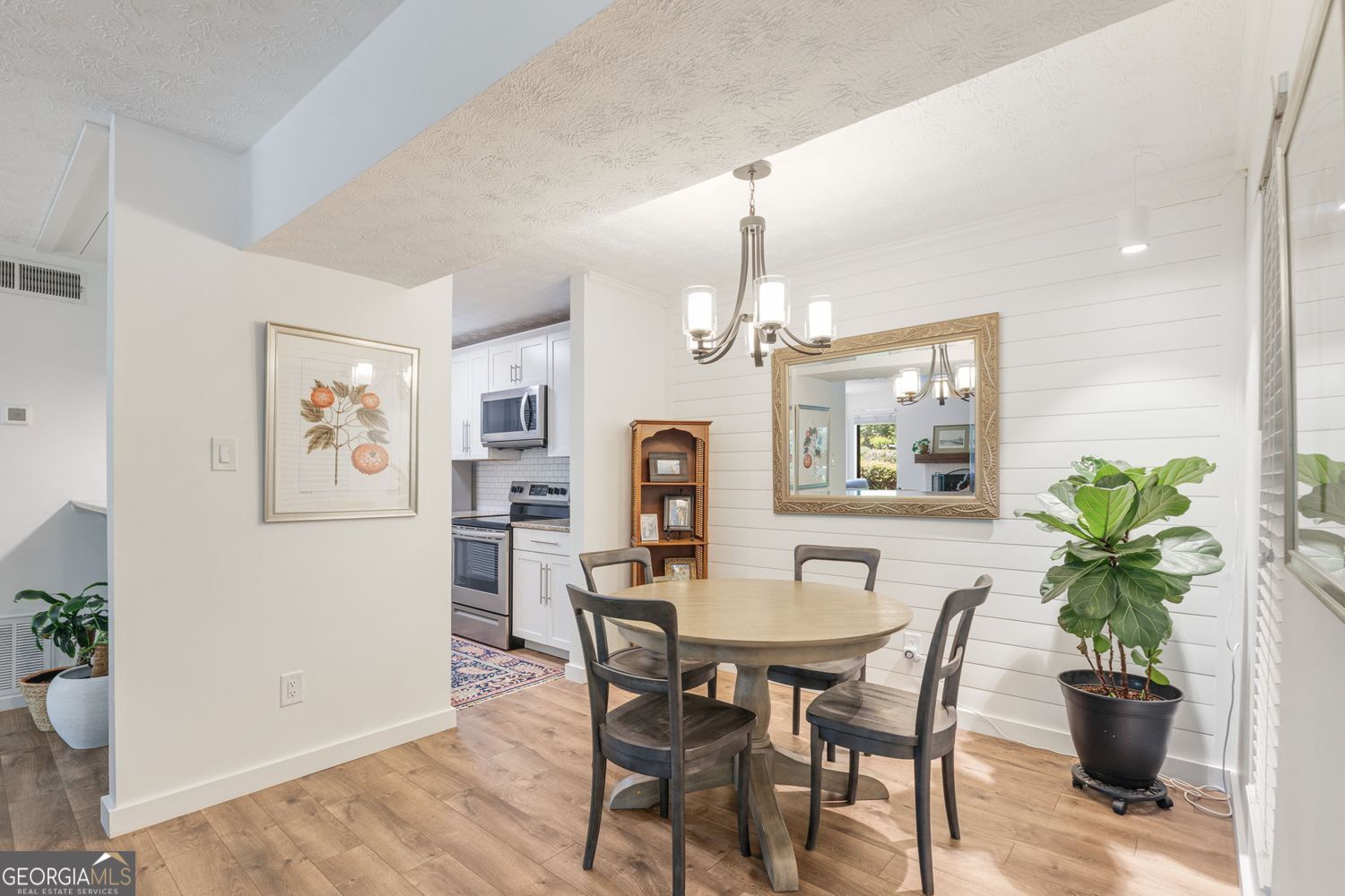 913 Tuxworth CIR