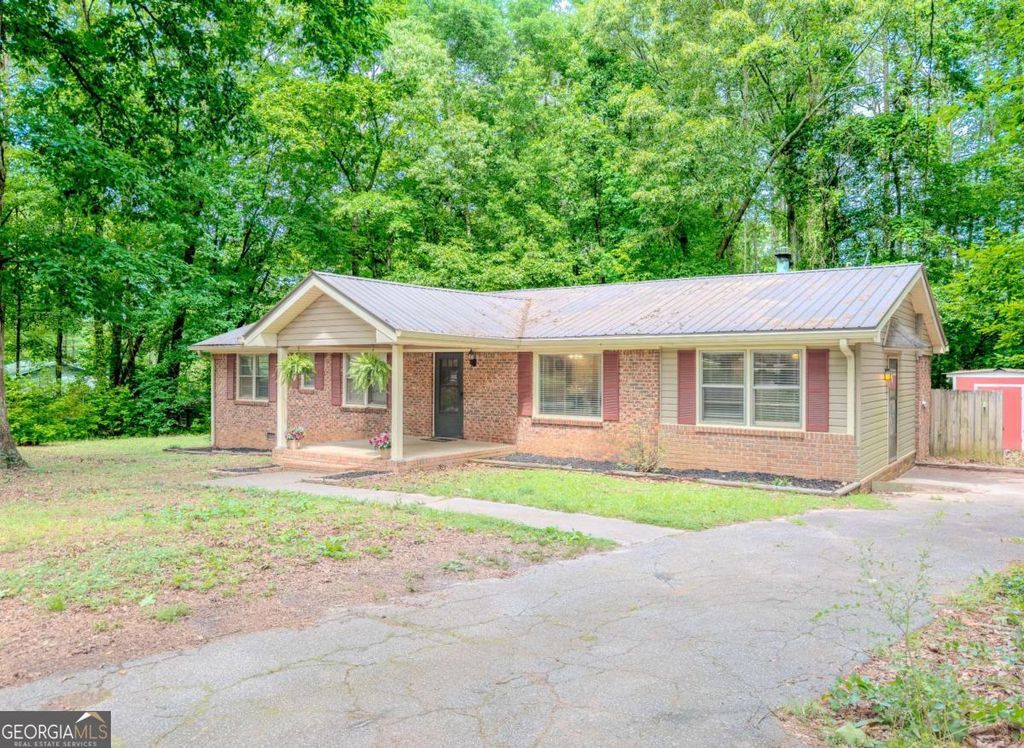 Photo of 1648 Dogwood Trail, Monroe, GA 30655 (MLS # 10774110)
