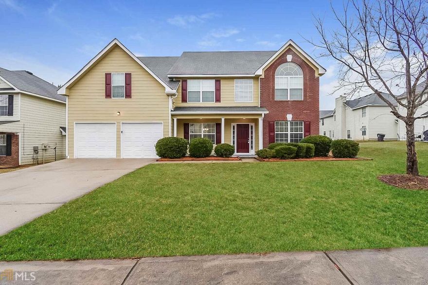 Beautiful 4 bedroom 3 bathroom home. A renters insurance policy in the resident's name is required. Pet fees and pet rent vary by market; breed restrictions apply. Service animals will not incur pet fees but will require documentation. If the home is governed by a homeowners association (HOA), additional application, fees, deposits and rules may supplement the lease agreement (e.g., parking, pets, etc.). If the home has a pool, a subscription of $100 per month will be charged, in addition to rent, for pool maintenance and cleaning.