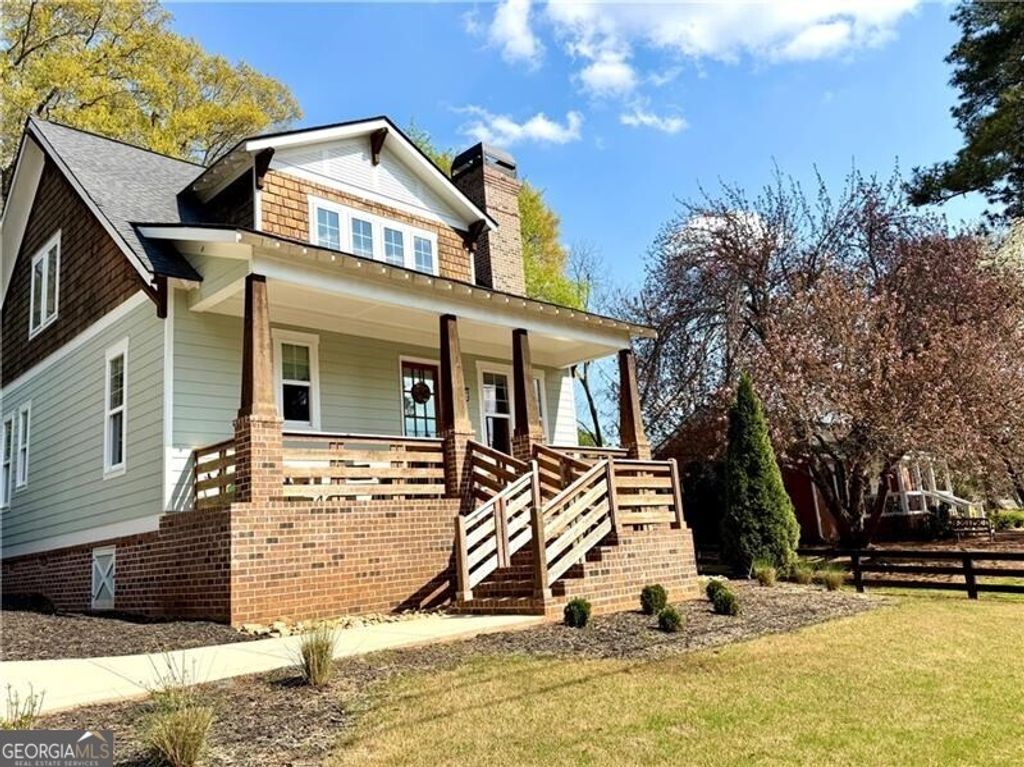 Photo of 435 Walton Street, Monroe, GA 30655 (MLS # 10721918)