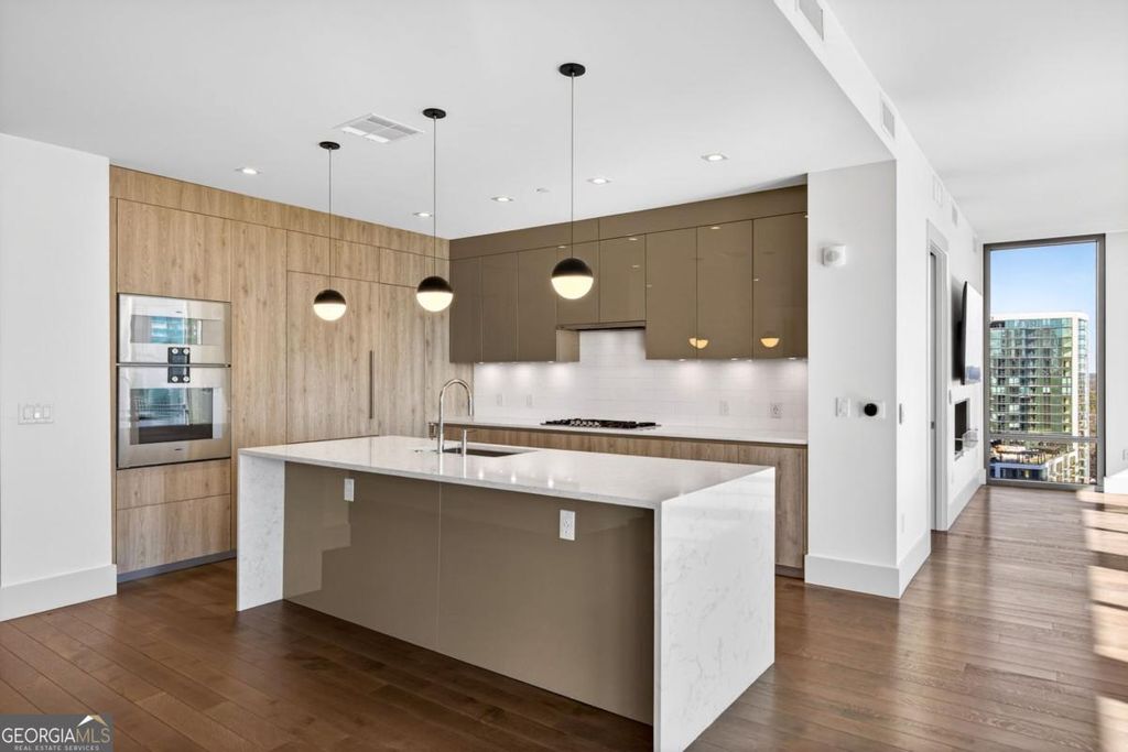 Photo of 3107 Peachtree Road NE #1504, Atlanta, GA 30305 (MLS # 10674590)