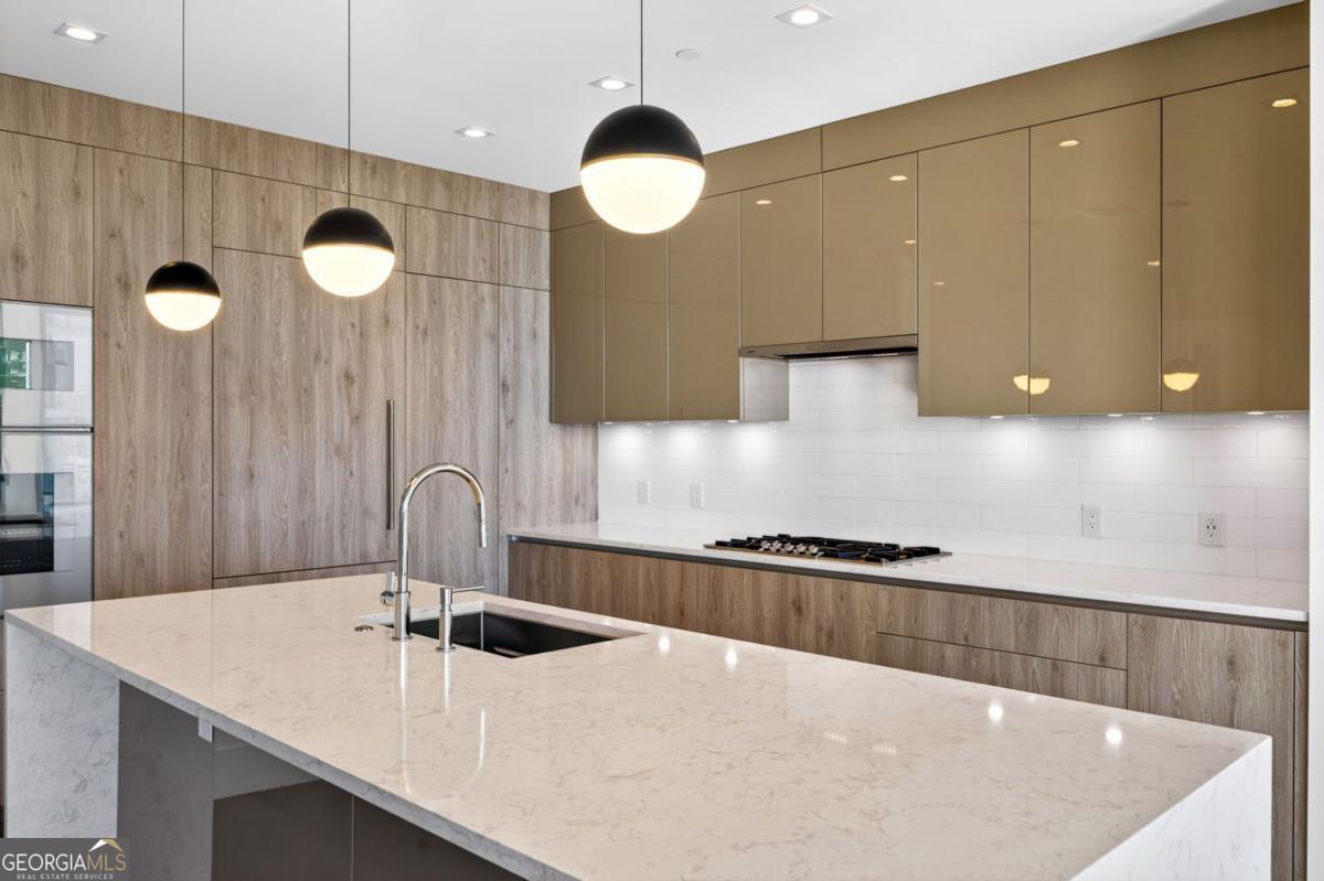 3107 Peachtree RD NE 1504