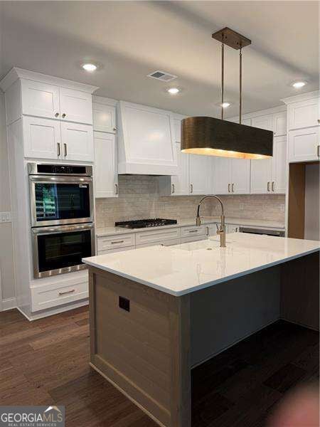 2958 Graham Gardens LN