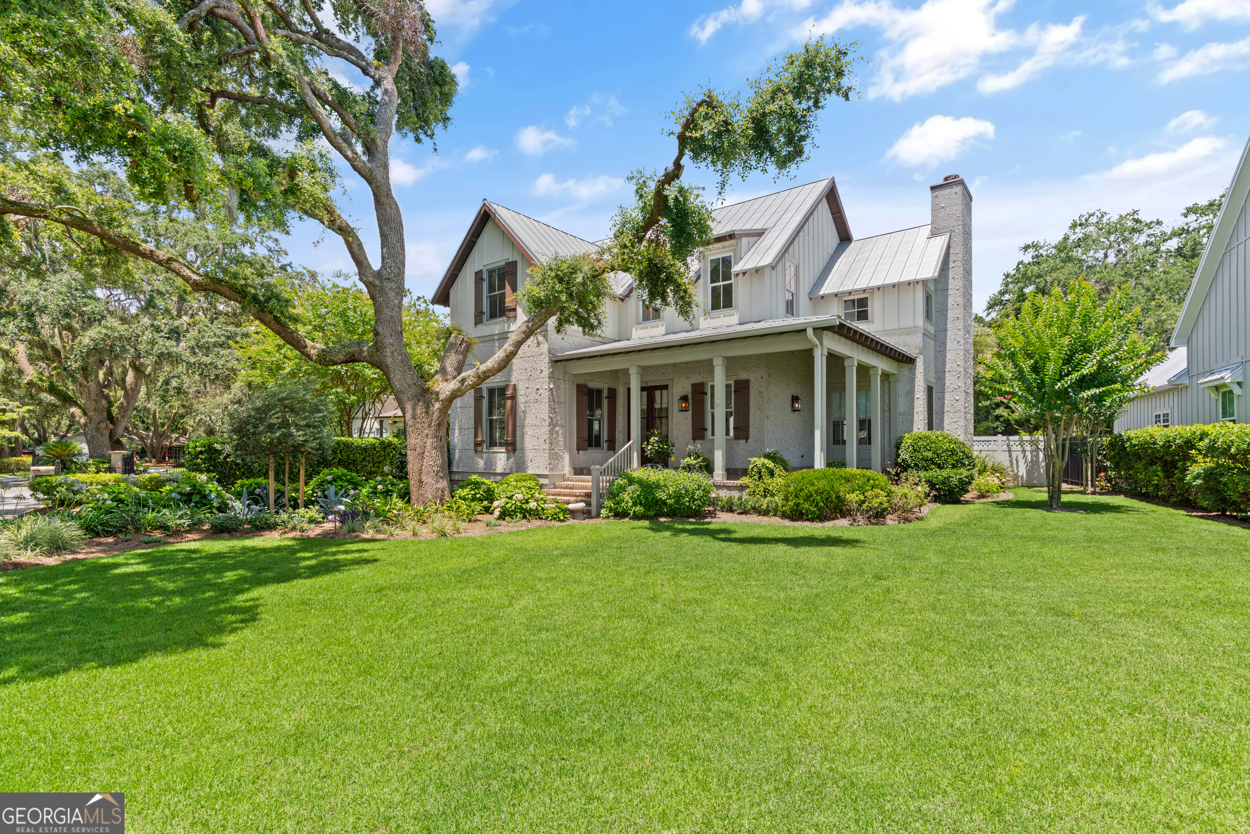 31 Frederica Oaks LN