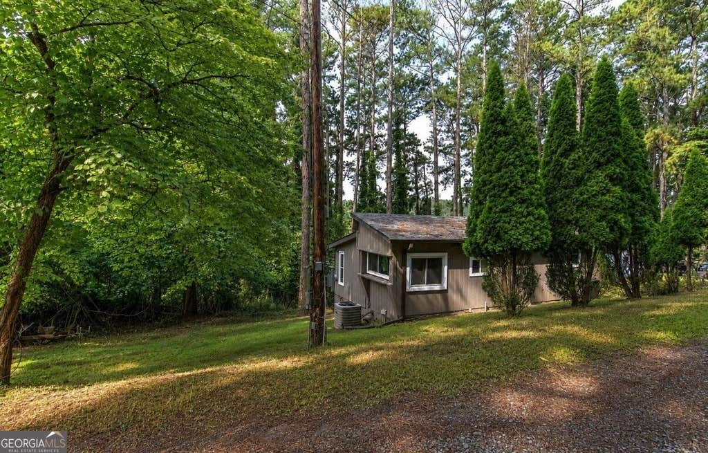 Photo of 135 Marina Ct Ln, Canton, GA 30114 (MLS # 10826922)