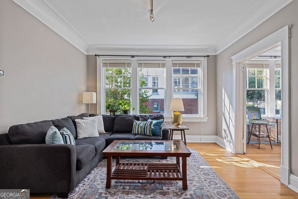 Photo of 301 10th Street NE #2, Atlanta, GA 30309 (MLS # 10705368)