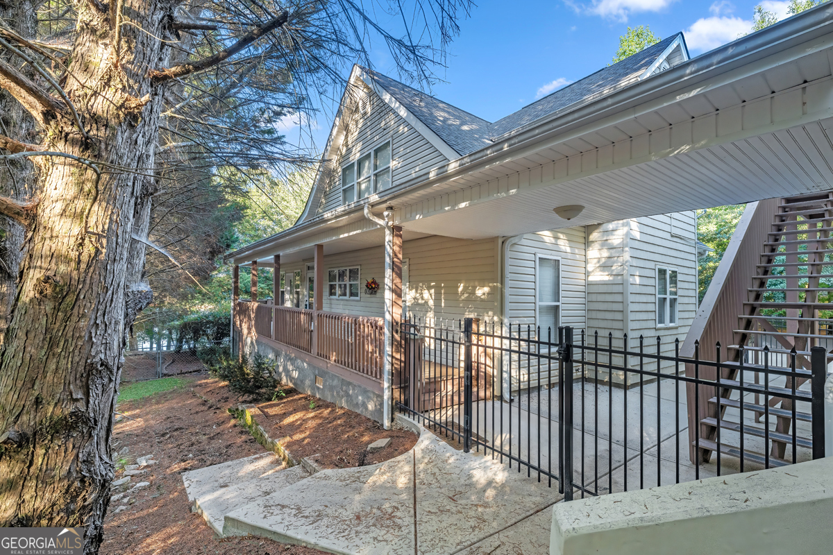 122 Hodges LN