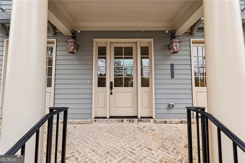 105 Cumming ST
