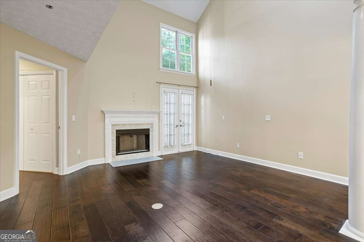 Camden Pond - Residential