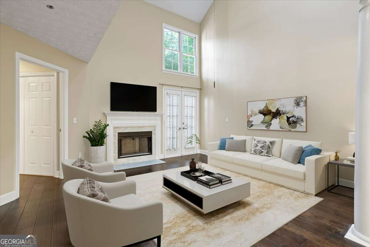 Camden Pond - Residential