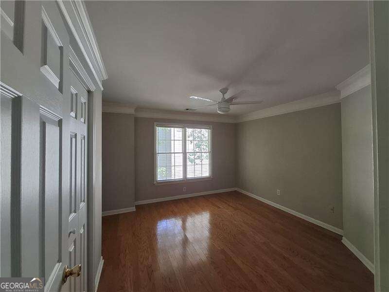 585 Oak Alley WAY