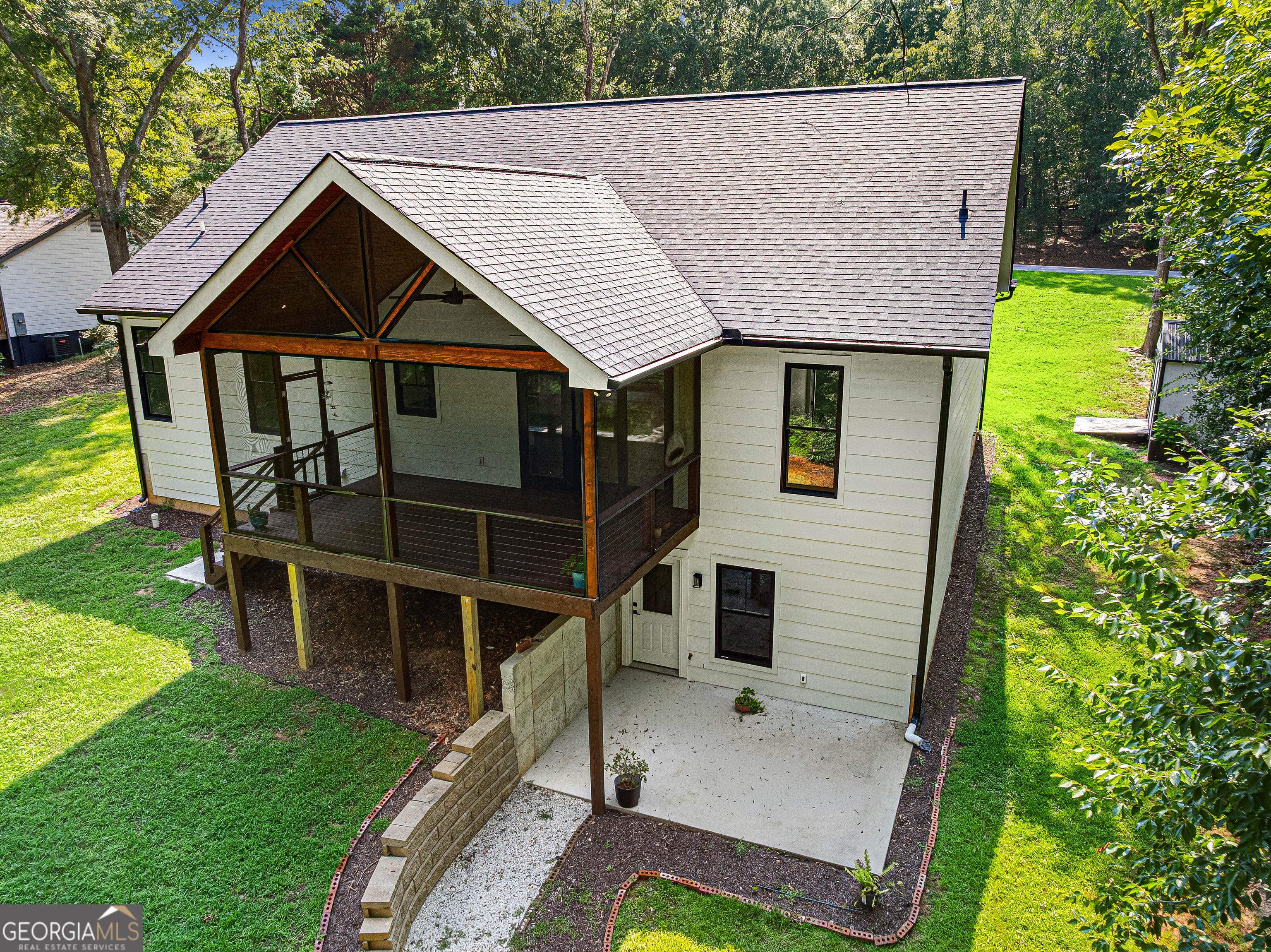 516 Winding WAY