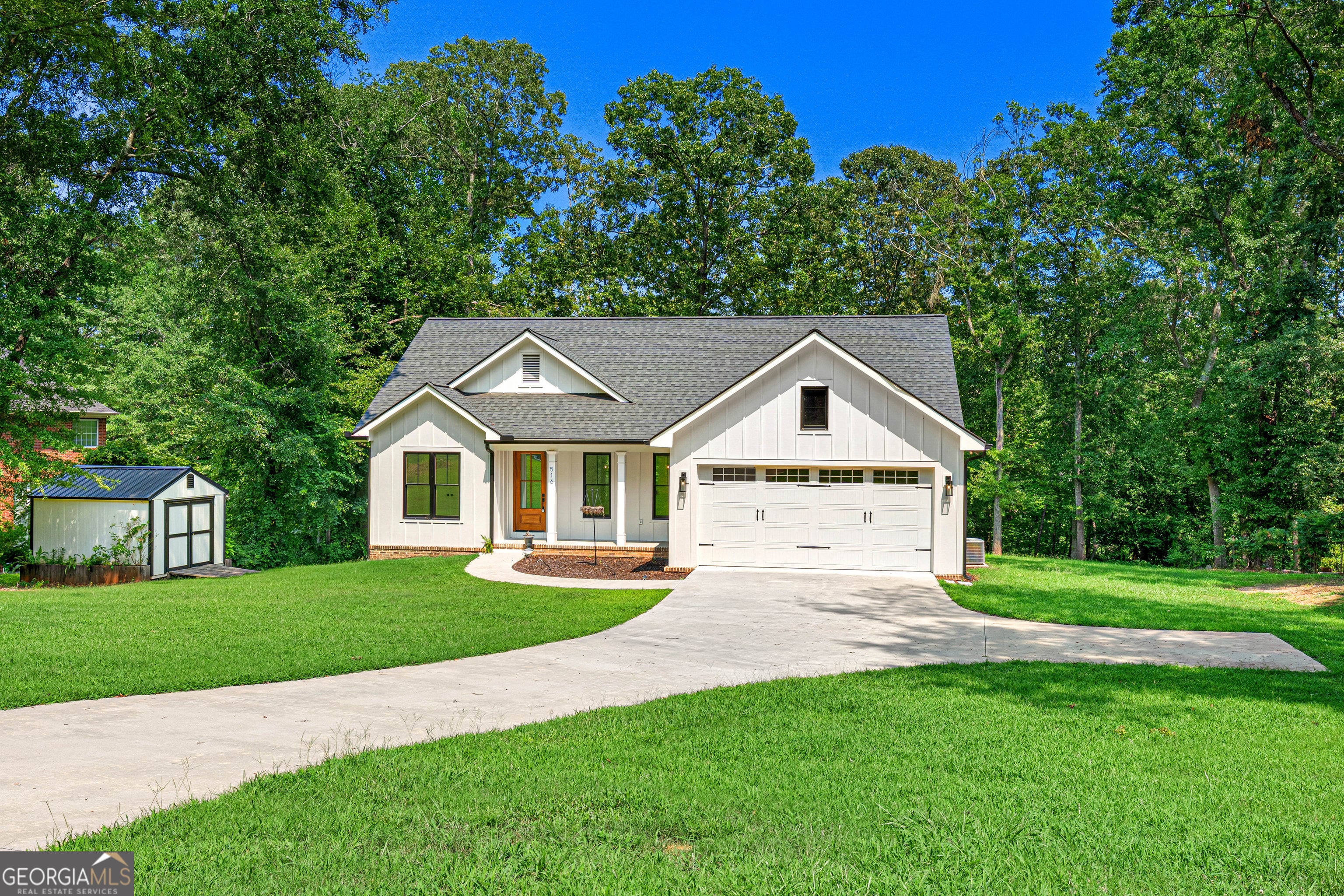 516 Winding WAY