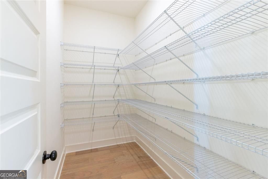 Gainesville, Georgia 30506, United States, 5 Bedrooms Bedrooms, ,5 BathroomsBathrooms,Residential,Active,233018