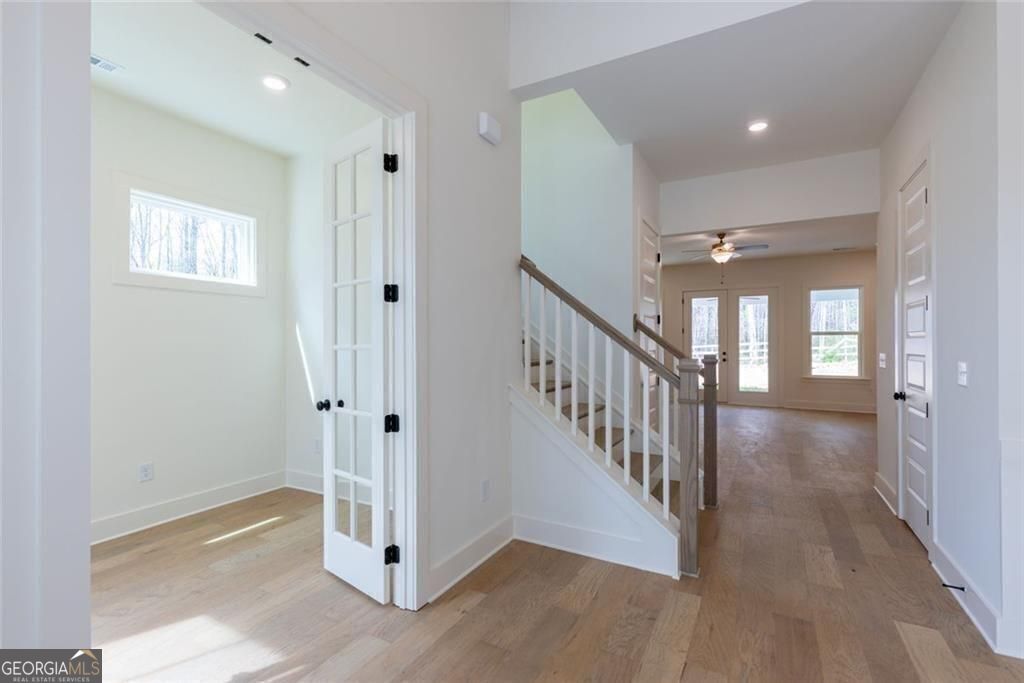 Gainesville, Georgia 30506, United States, 5 Bedrooms Bedrooms, ,5 BathroomsBathrooms,Residential,Active,233018