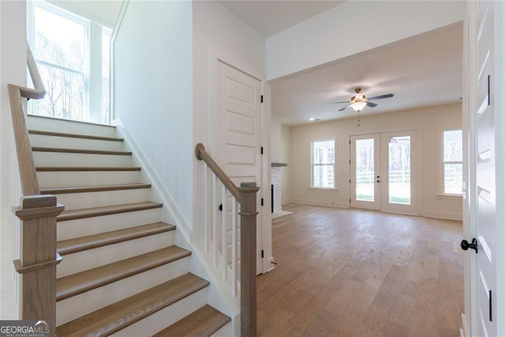 Gainesville, Georgia 30506, United States, 5 Bedrooms Bedrooms, ,5 BathroomsBathrooms,Residential,Active,233018