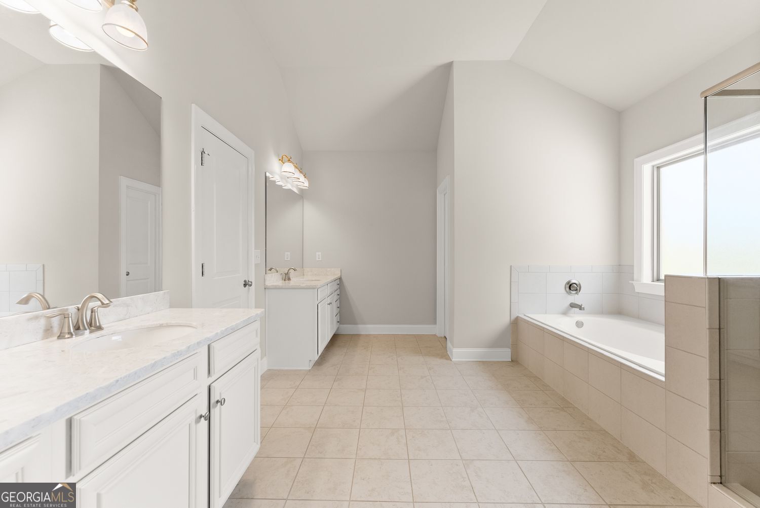 Buford, Georgia 30519, United States, 5 Bedrooms Bedrooms, ,4 BathroomsBathrooms,Residential,Active,223072