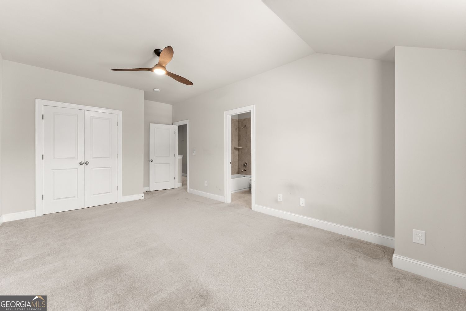 Buford, Georgia 30519, United States, 5 Bedrooms Bedrooms, ,4 BathroomsBathrooms,Residential,Active,223072