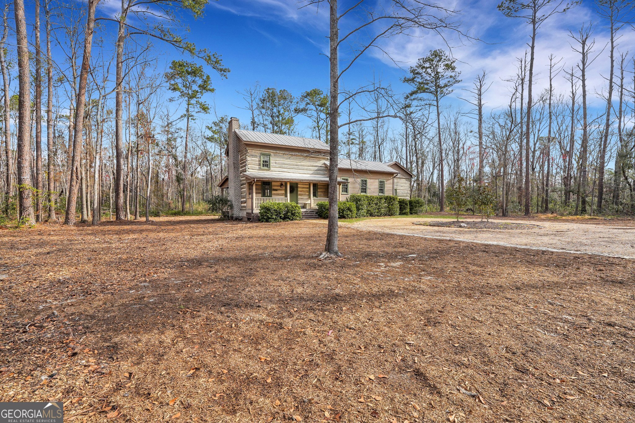 590 Dogwood WAY