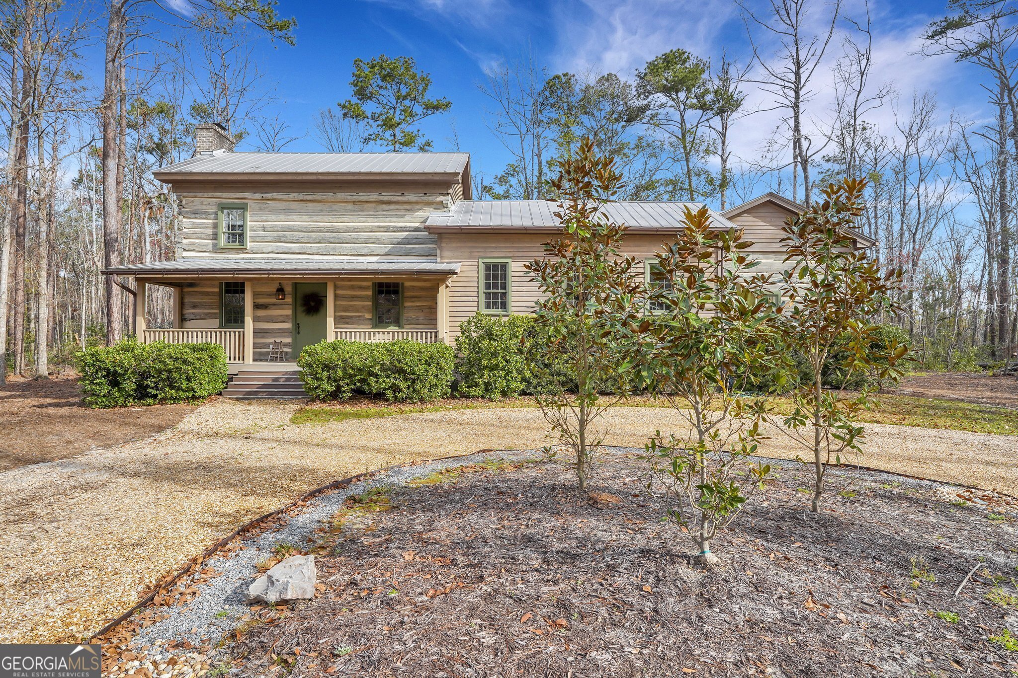 590 Dogwood WAY