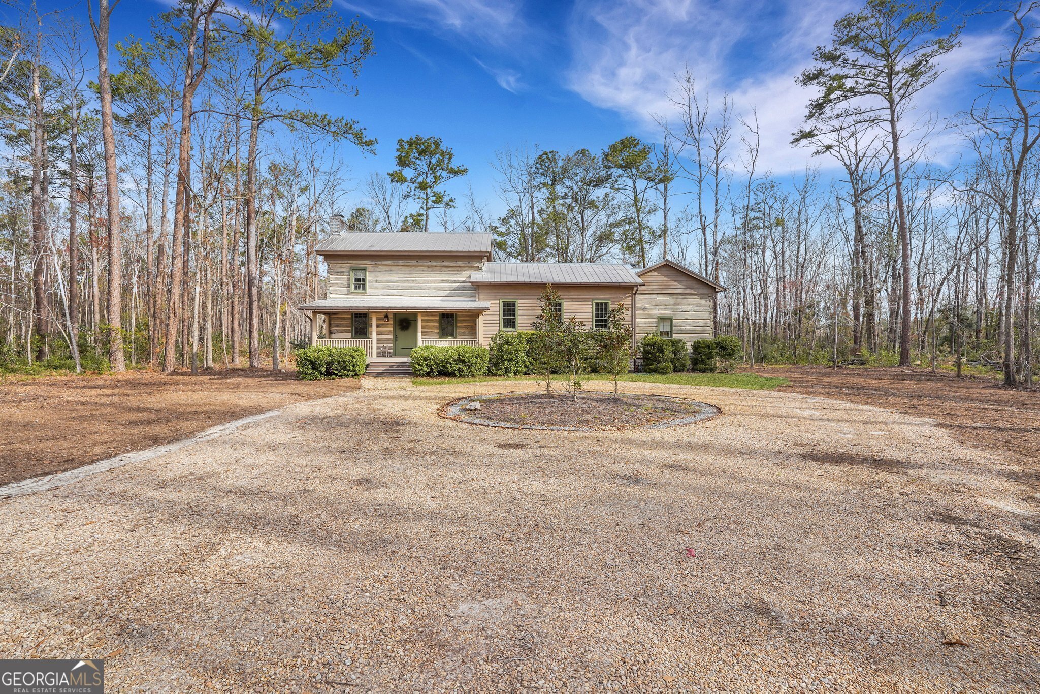 590 Dogwood WAY