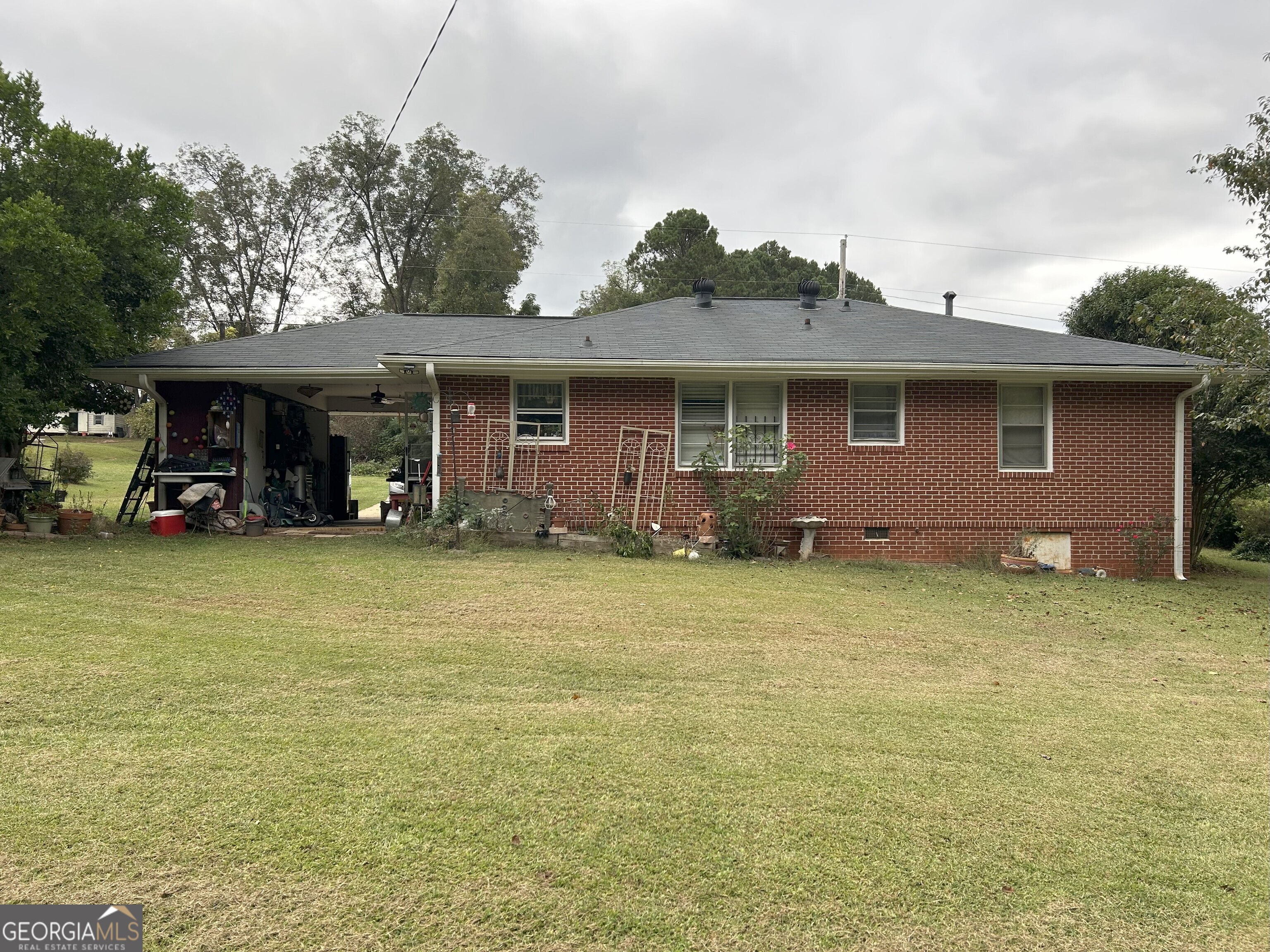 1037 W Washington ST