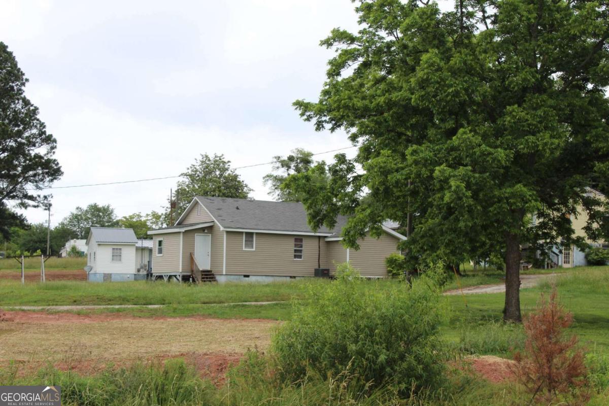 3818 Falcon PKWY