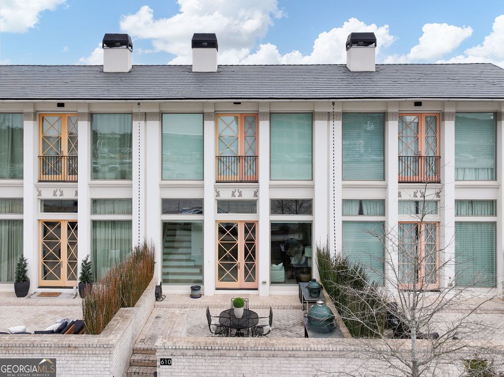 Photo of 610 Heatherden Avenue, Fayetteville, GA 30214 (MLS # 10690731)