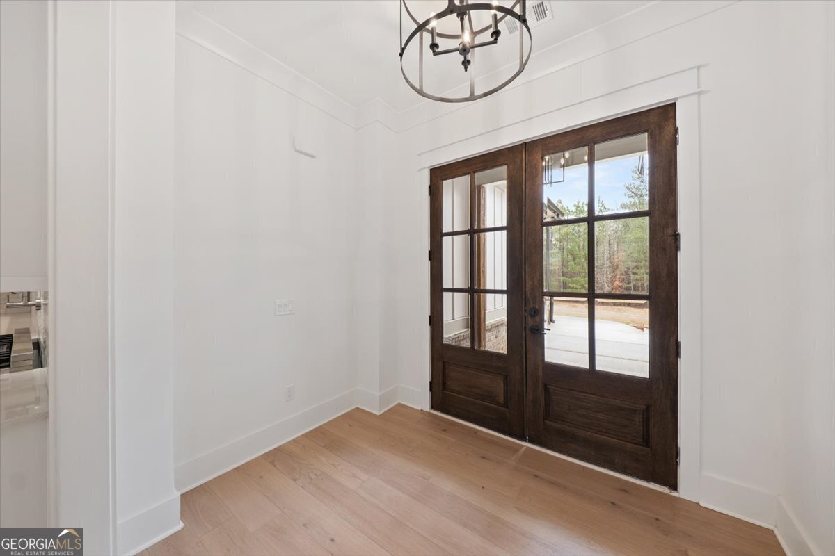 100 Tuxedo CIR