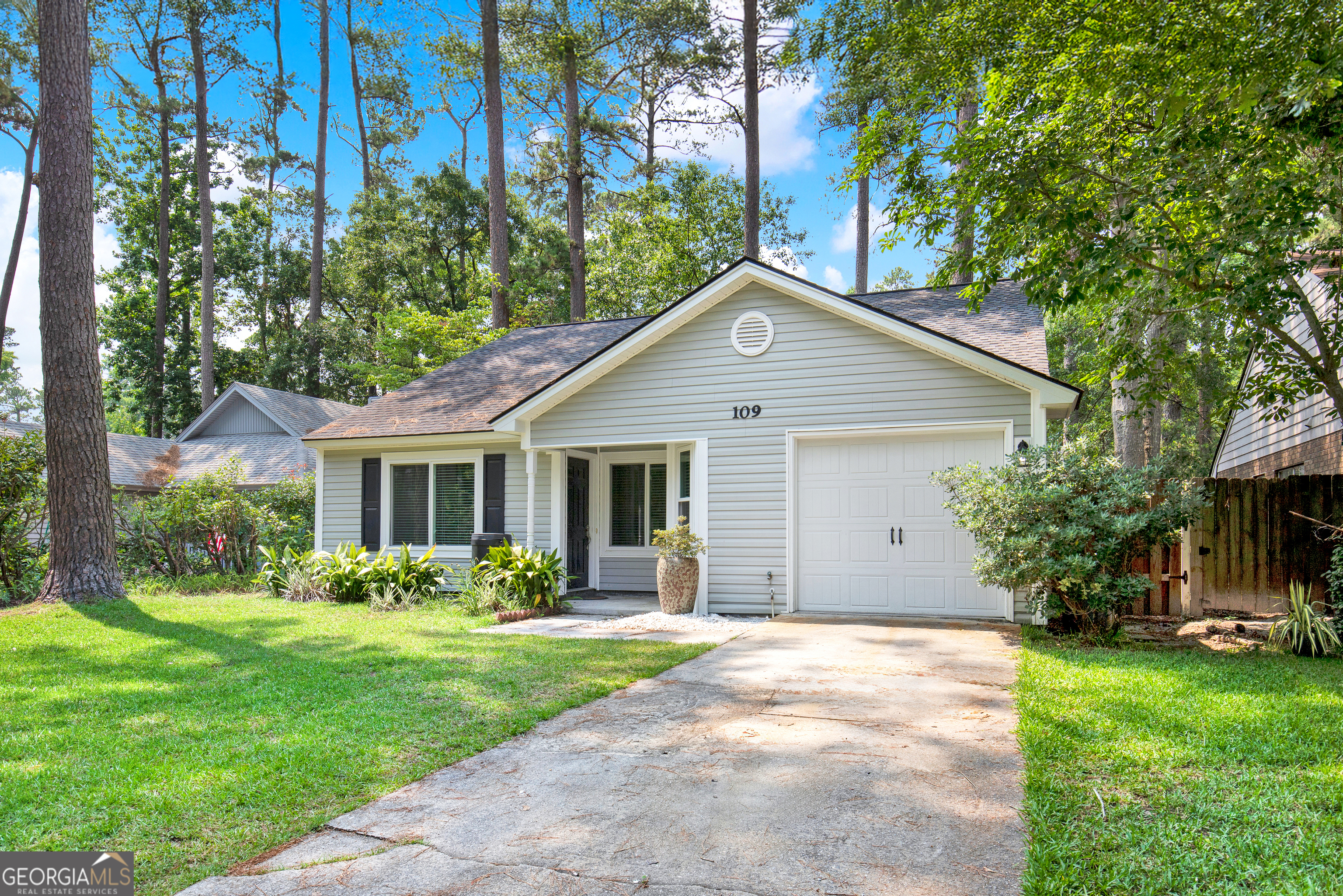 109 Blueberry CT