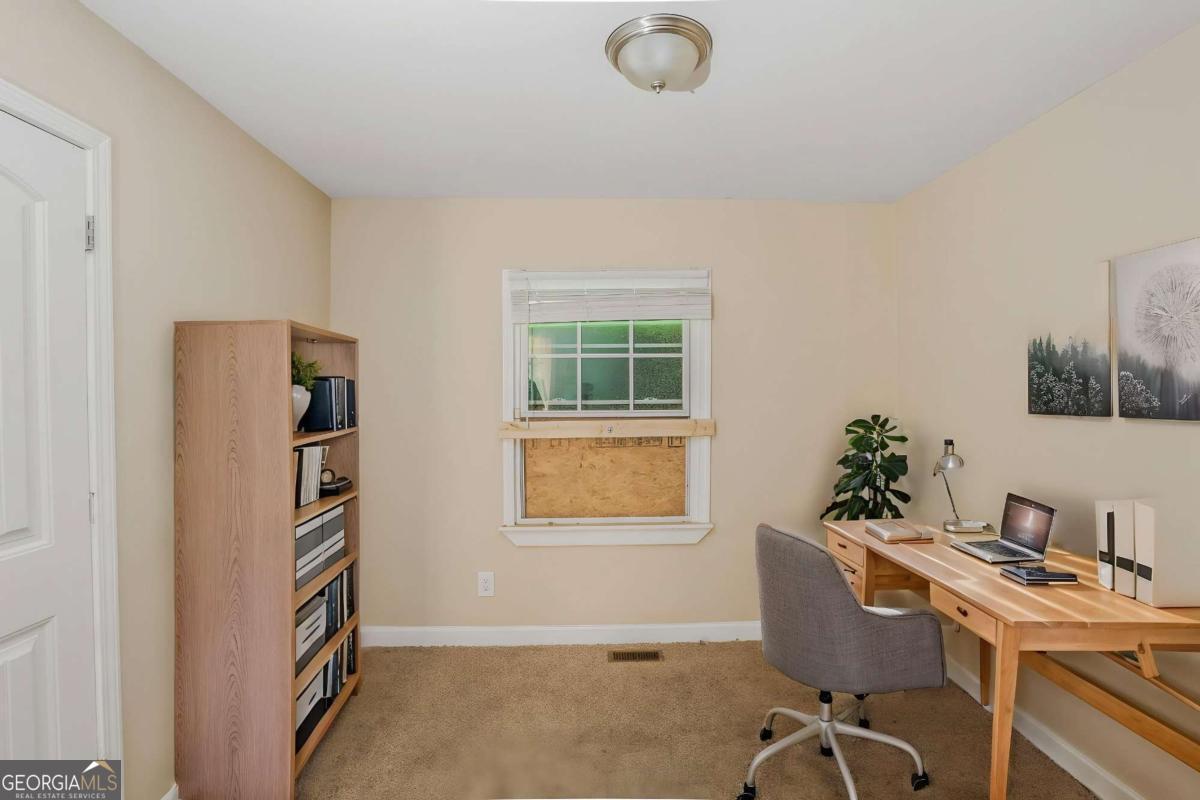 230 Argus CIR NW