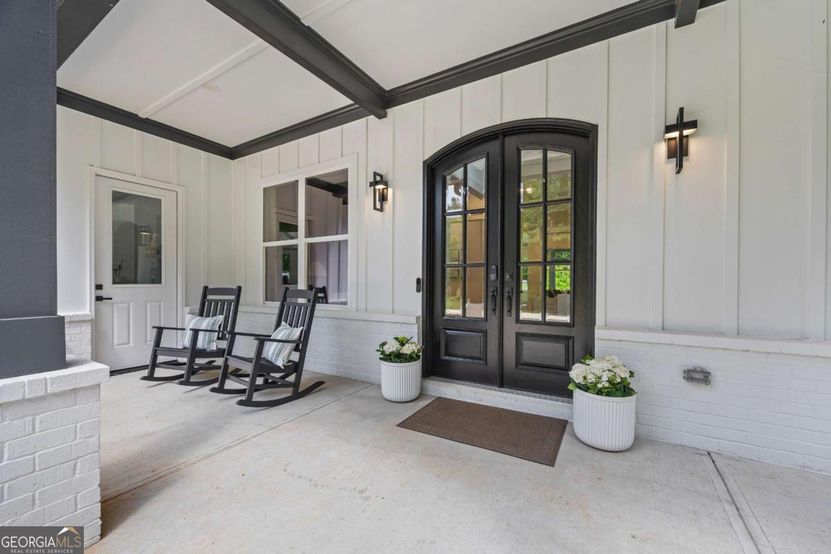 126 Elmwood RD