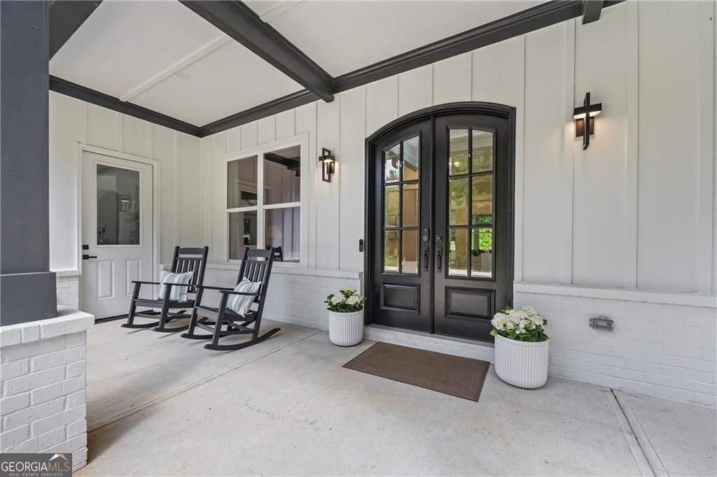 126 Elmwood RD