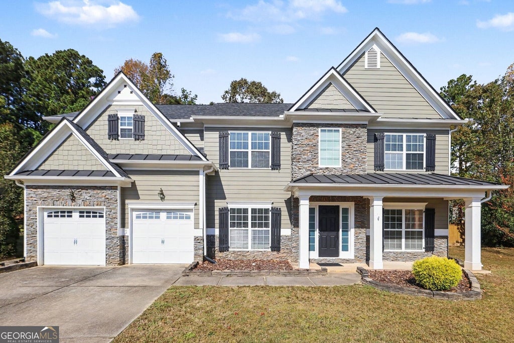 Photo of 2004 CREEK POINTE Way, Villa Rica, GA 30180 (MLS # 10882272)