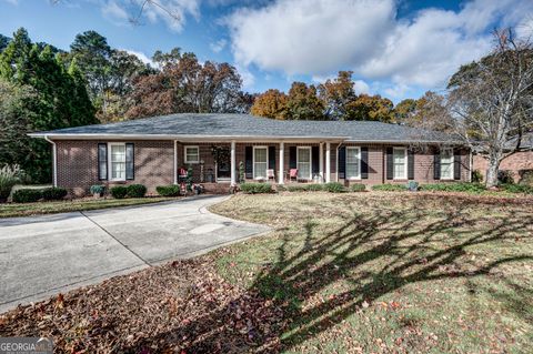 Photo of 229 Hillcrest Drive, Calhoun, GA 30701 (MLS # 10641659)