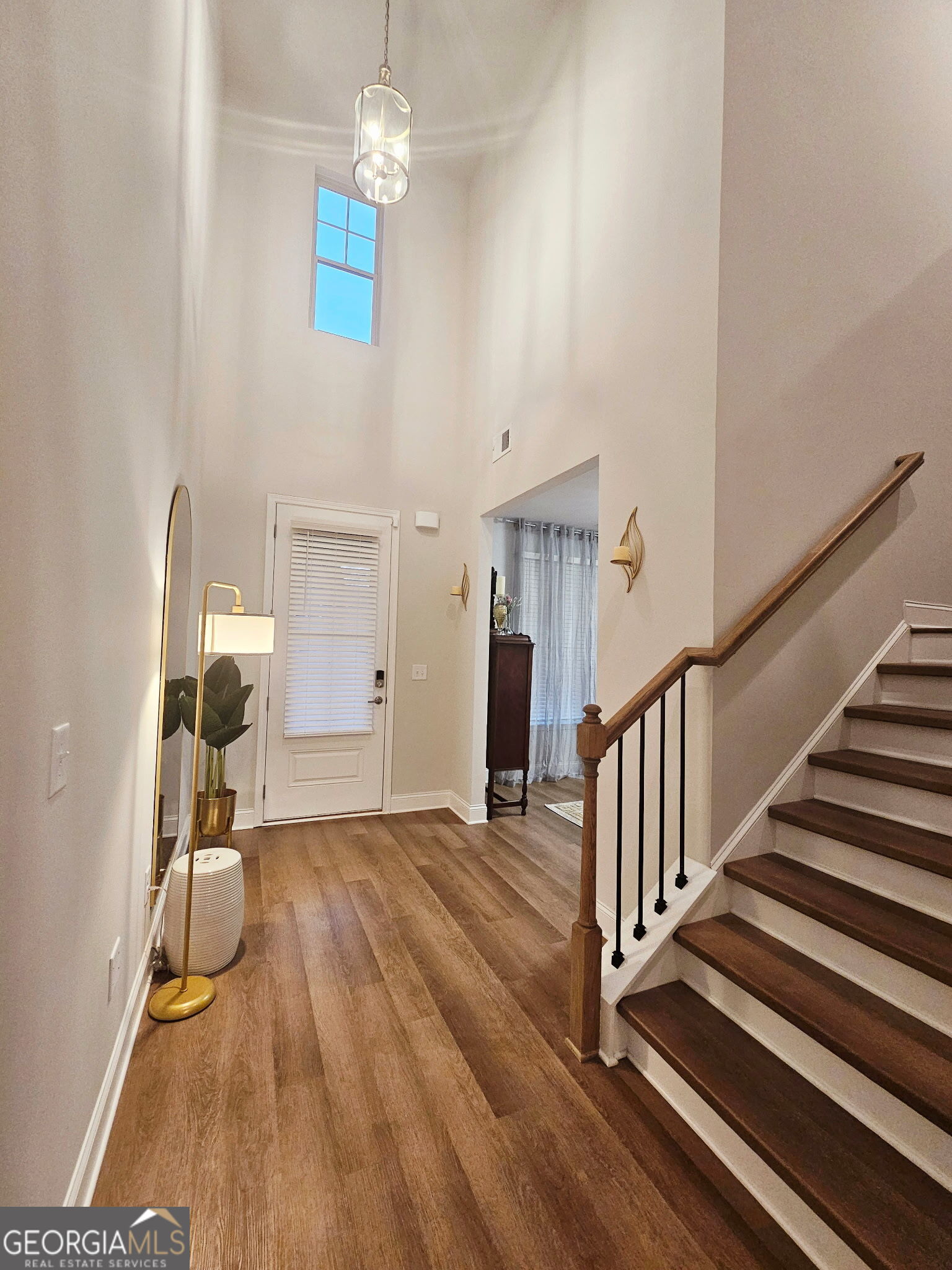 140 Applewood WAY