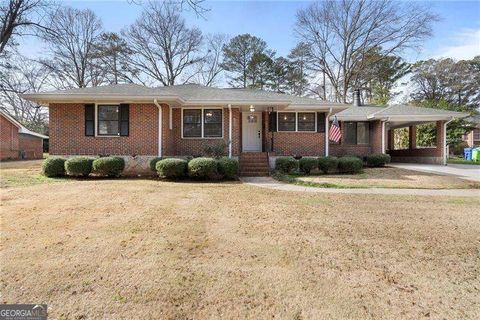 Photo of 3088 Majestic Circle, Avondale Estates, GA 30002 (MLS # 10672114)